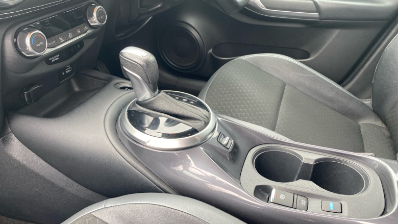 Nissan Juke 1.6 Hybrid N-Connecta 5dr Auto Hybrid Hatchback